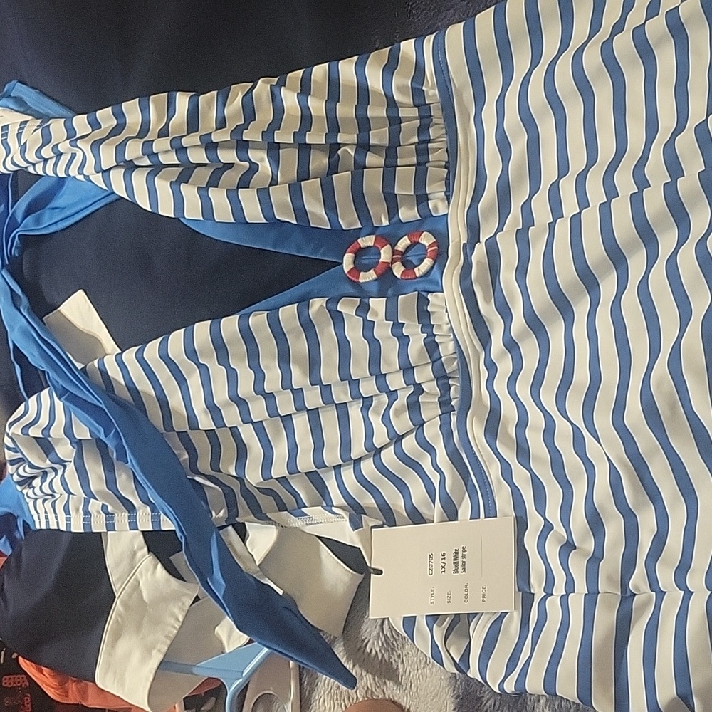 Swim suit